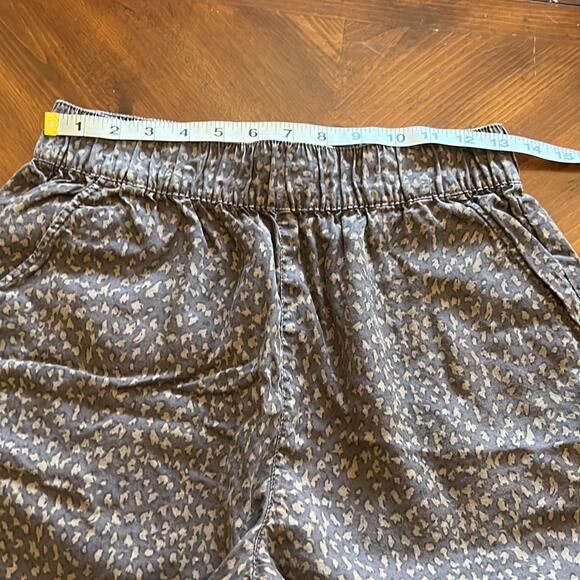 Social Standard by Sanctuary Brown Cheetah Print Shorts Size Small Pull On - Picture 4 of 7